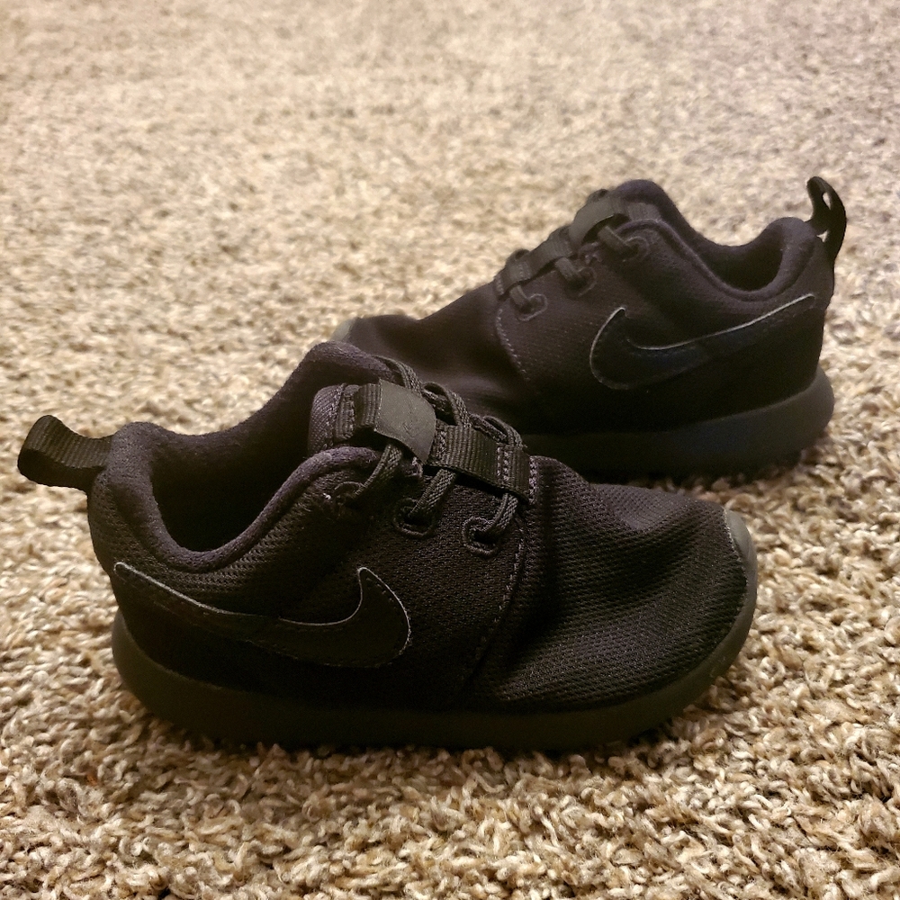 Nike Roshe One TD Triple Black